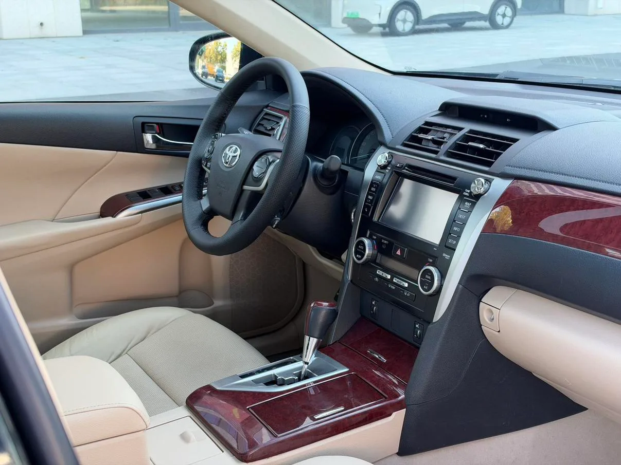 Toyota Camry, 2012 — фото 10