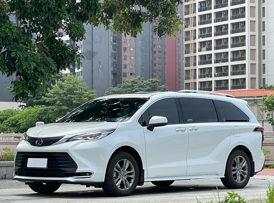Toyota Senna