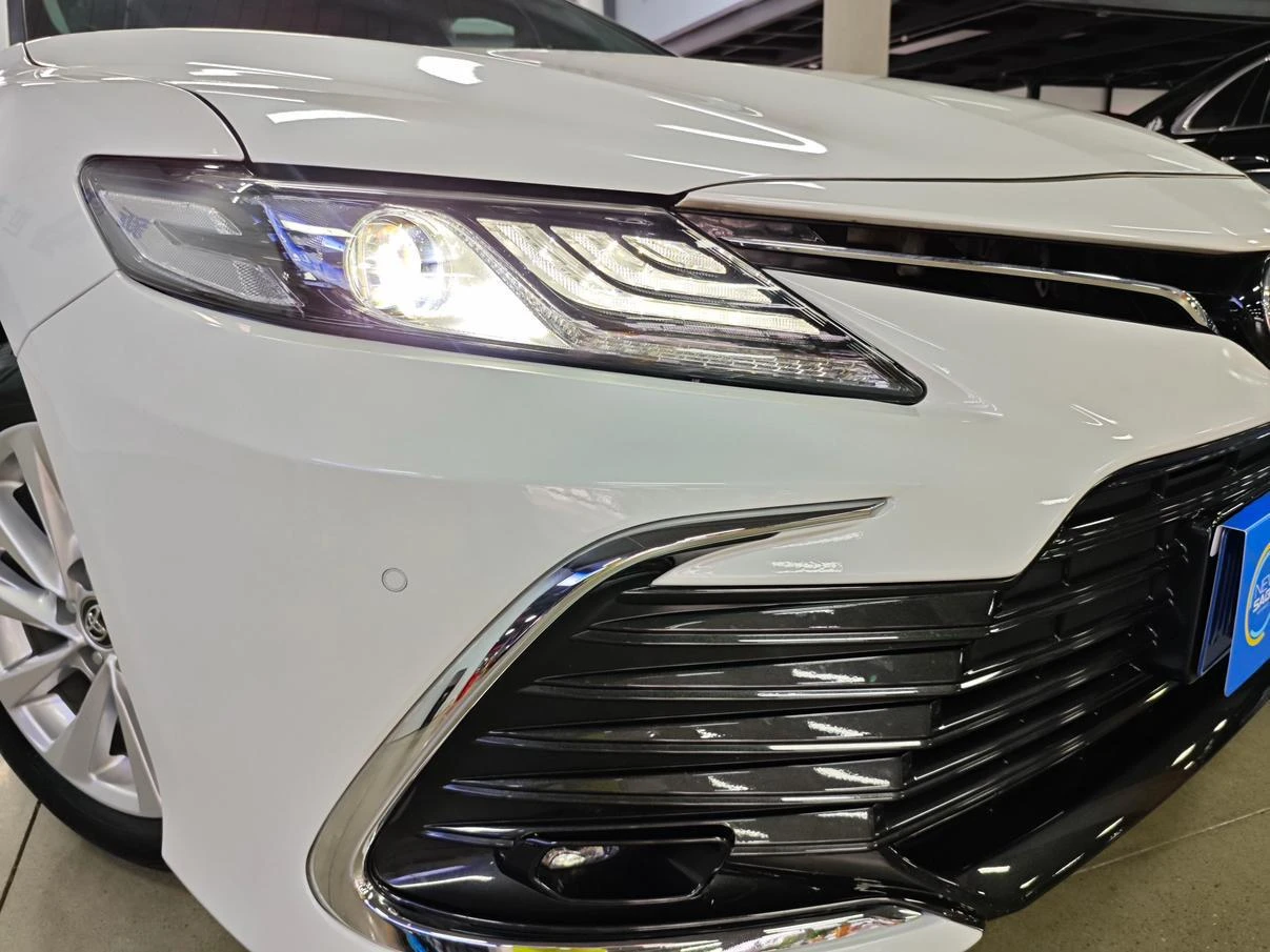 Toyota Camry, 2023 — фото 12