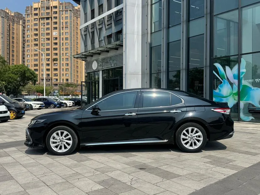 Toyota Camry, 2023 — фото 3