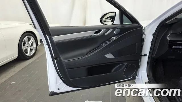 Genesis G80 Electric Fide G80 (RG3), 2025 — фото 24