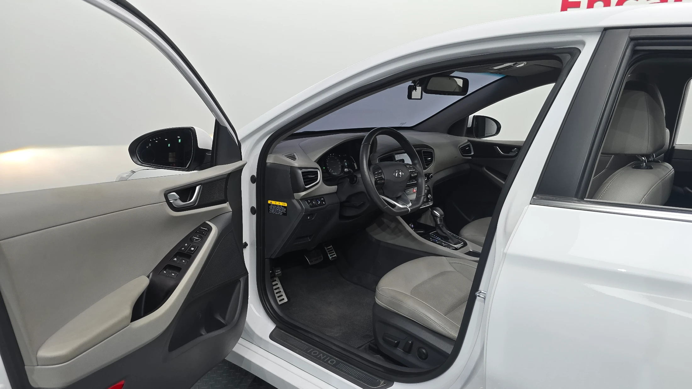 Hyundai Ioniq Ionic Hybrid, 2016 — фото 10