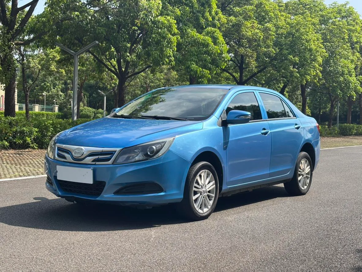 BYD e5