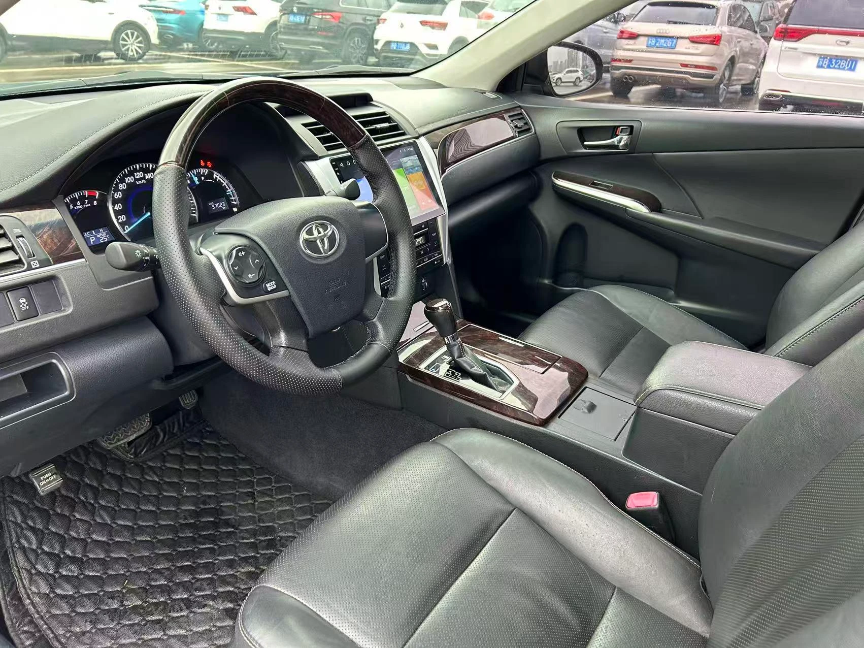 Toyota Camry, 2016 — фото 14