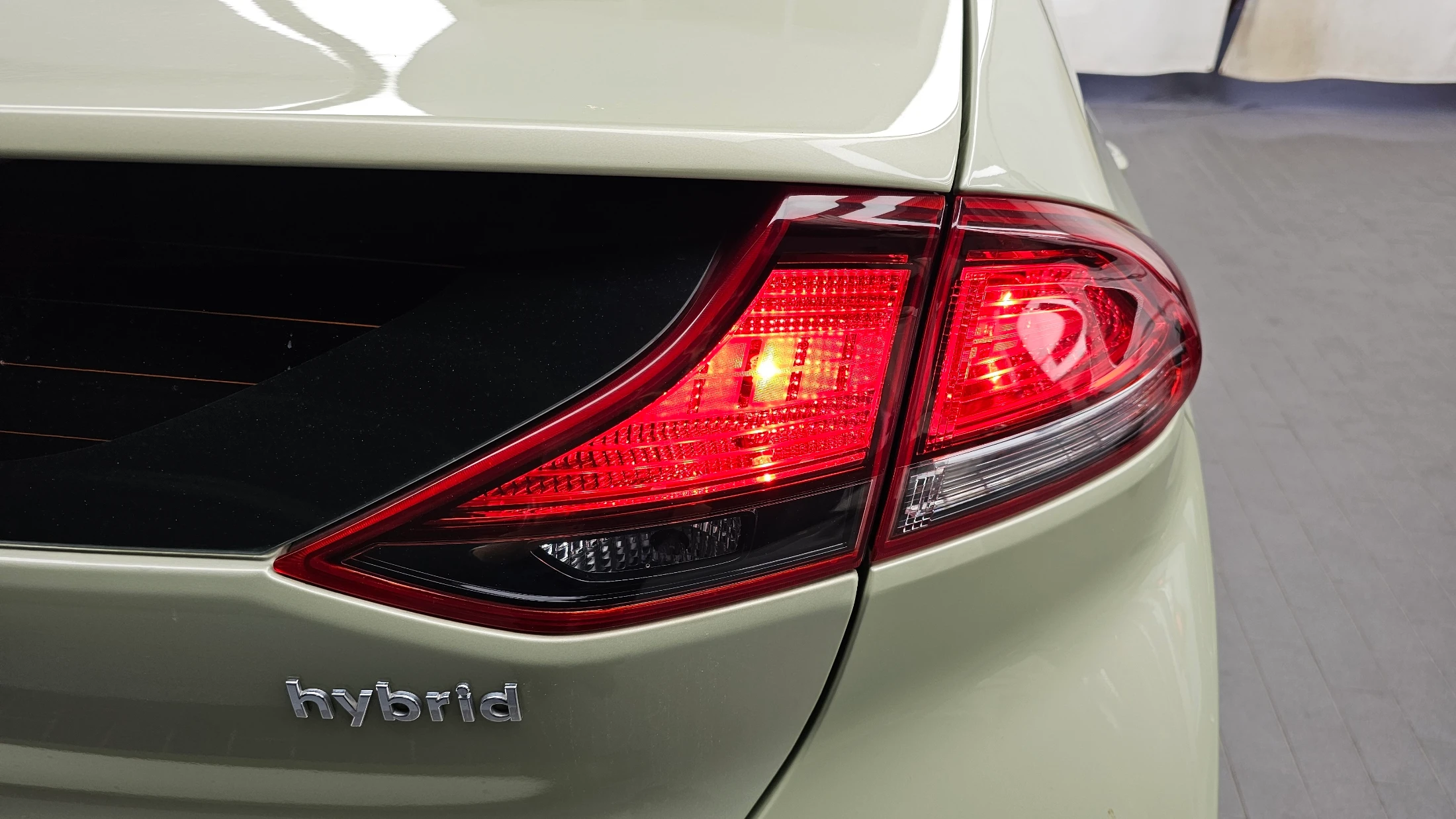 Hyundai Ioniq Ionic Hybrid, 2016 — фото 23
