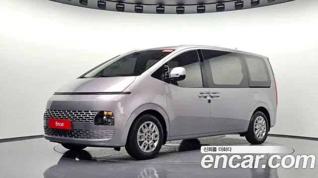 Hyundai Staria