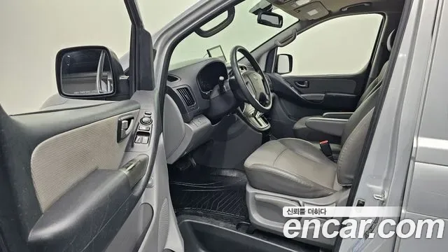 Hyundai Starex Grand Starex, 2010 — фото 10