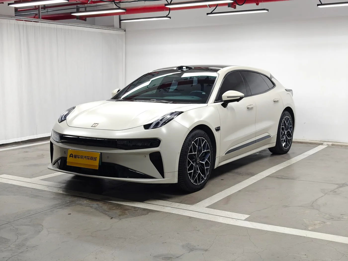 ZEEKR 001