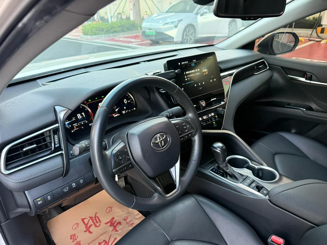Toyota Camry, 2023 — фото 10