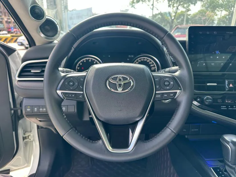 Toyota Camry, 2023 — фото 18