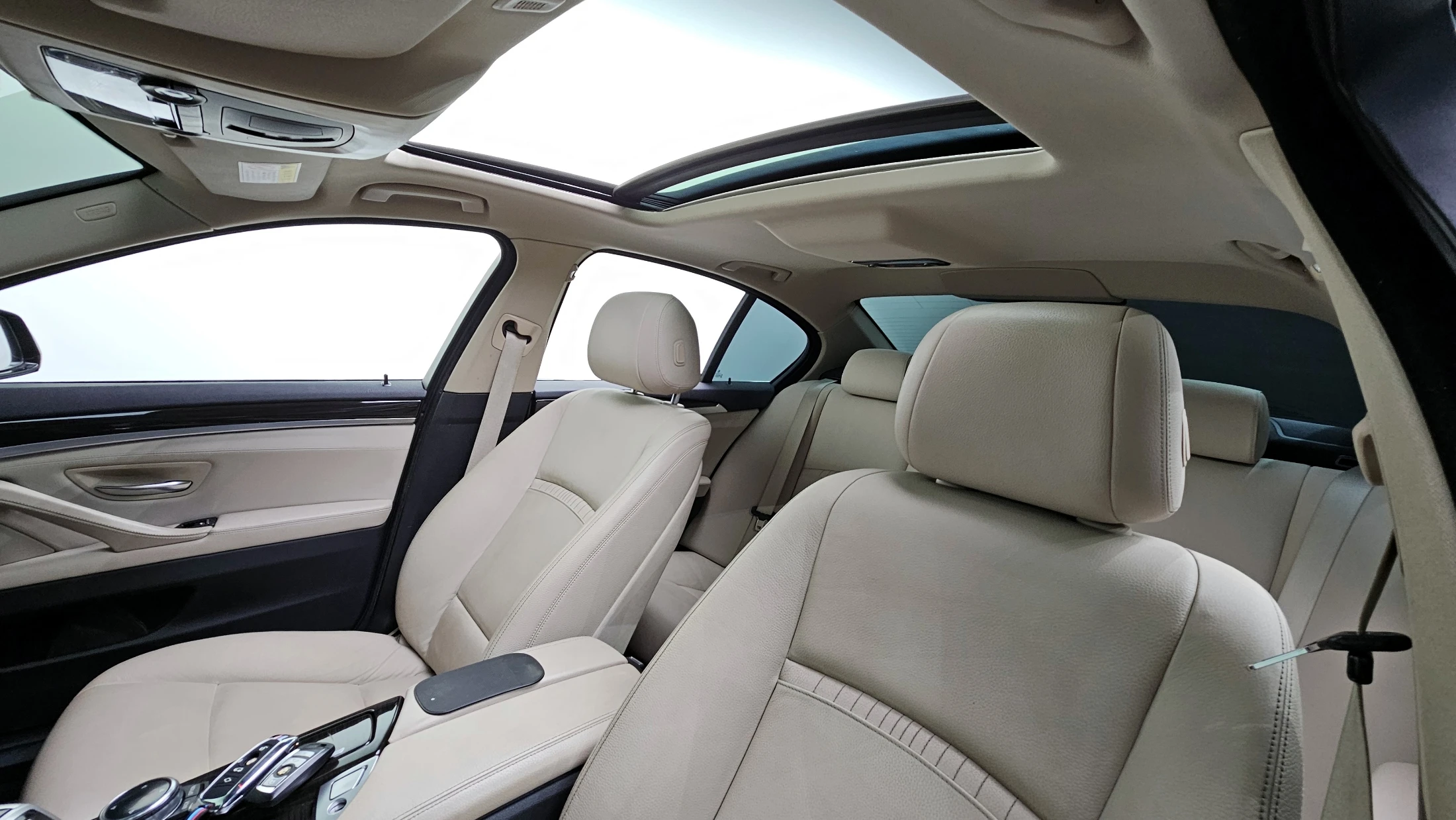 BMW 5-Series F10, 2013 — фото 19