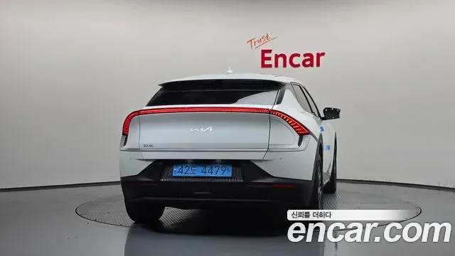 Kia Ev6, 2022 — фото 4