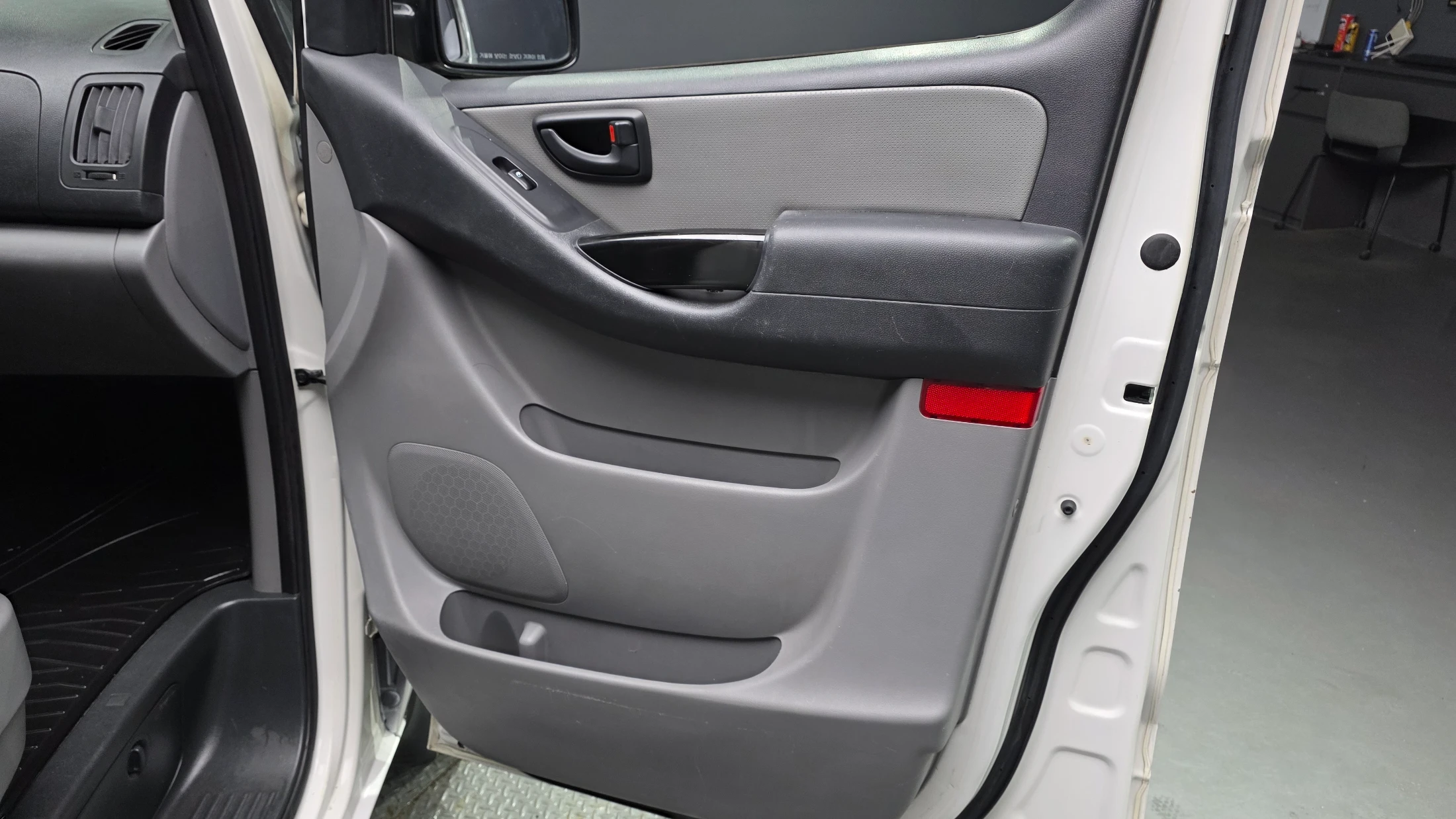 Hyundai Starex Grand Starex, 2013 — фото 25