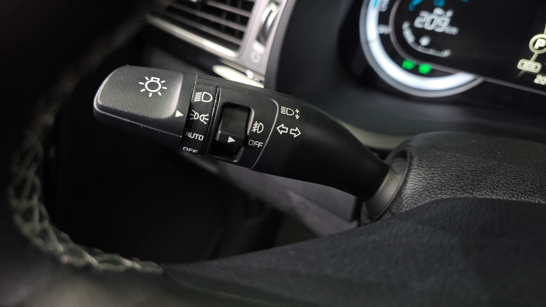 Kia Niro, 2017 — фото 11