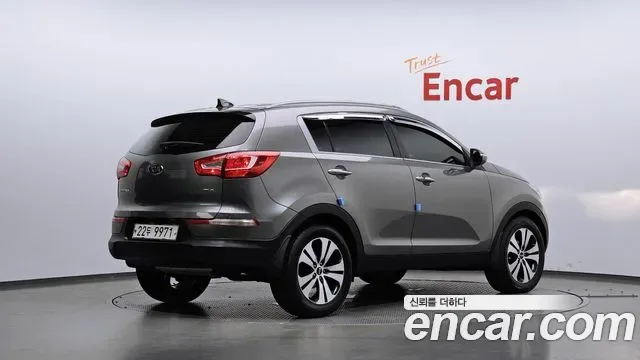 Kia Sportage, 2010 — фото 2