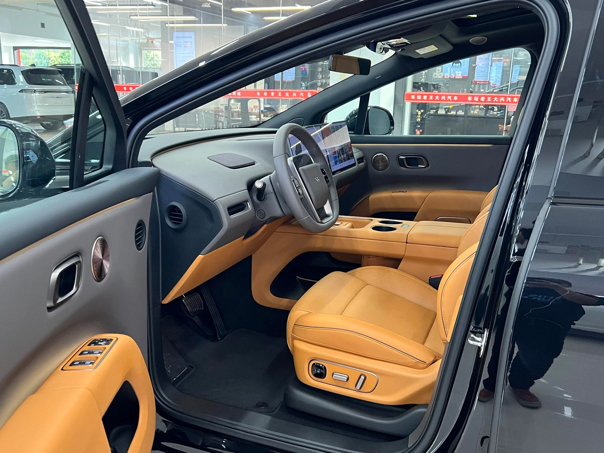 Li Auto ideal i8, 2025 — фото 4