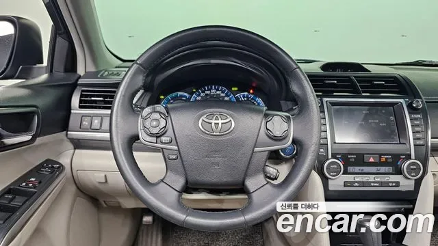 Toyota Camry, 2014 — фото 13