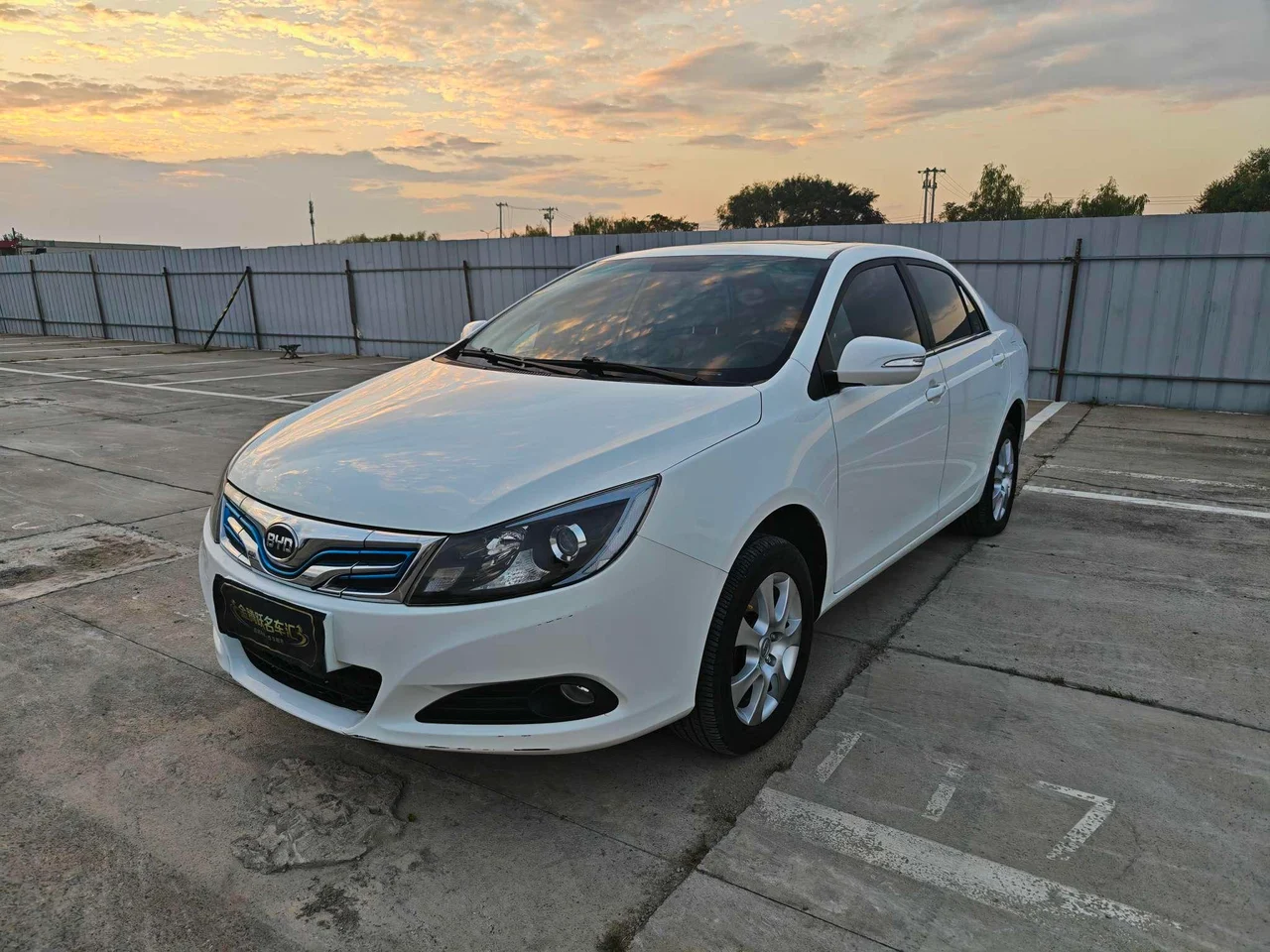 BYD e5