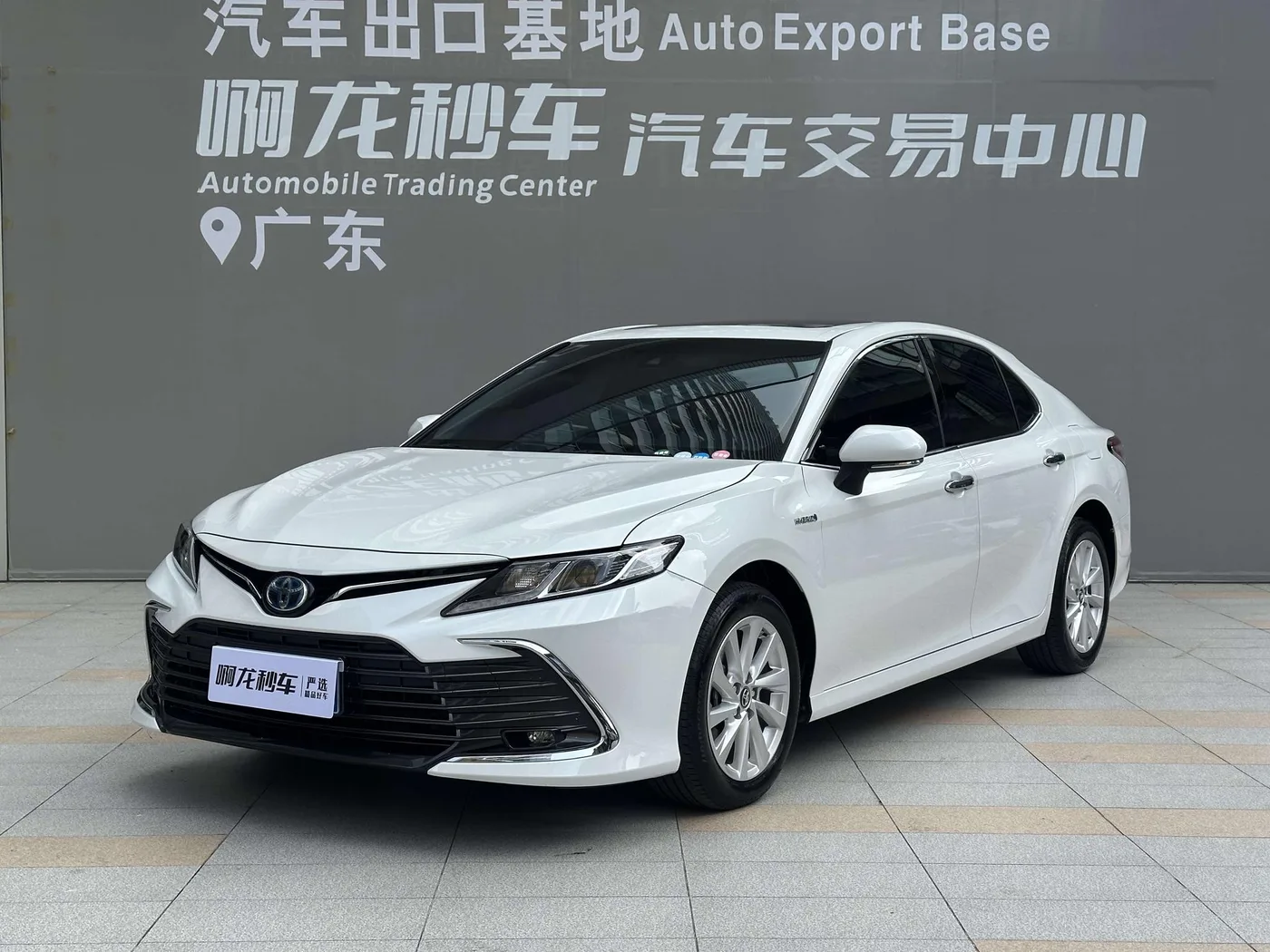 Toyota Camry, 2023 — фото 15