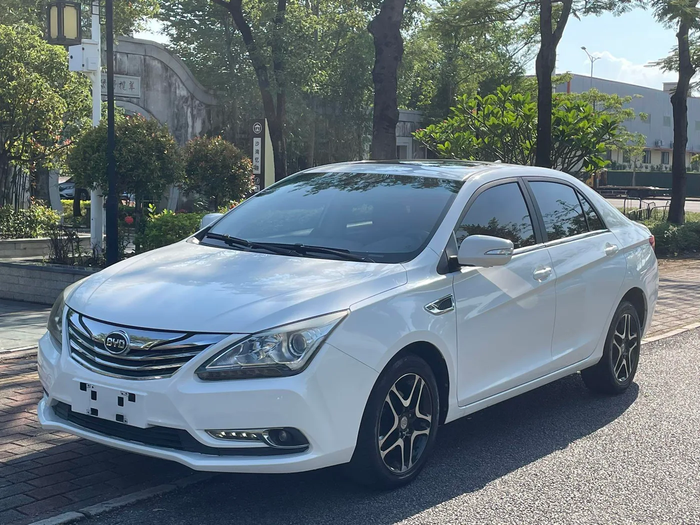 BYD G5