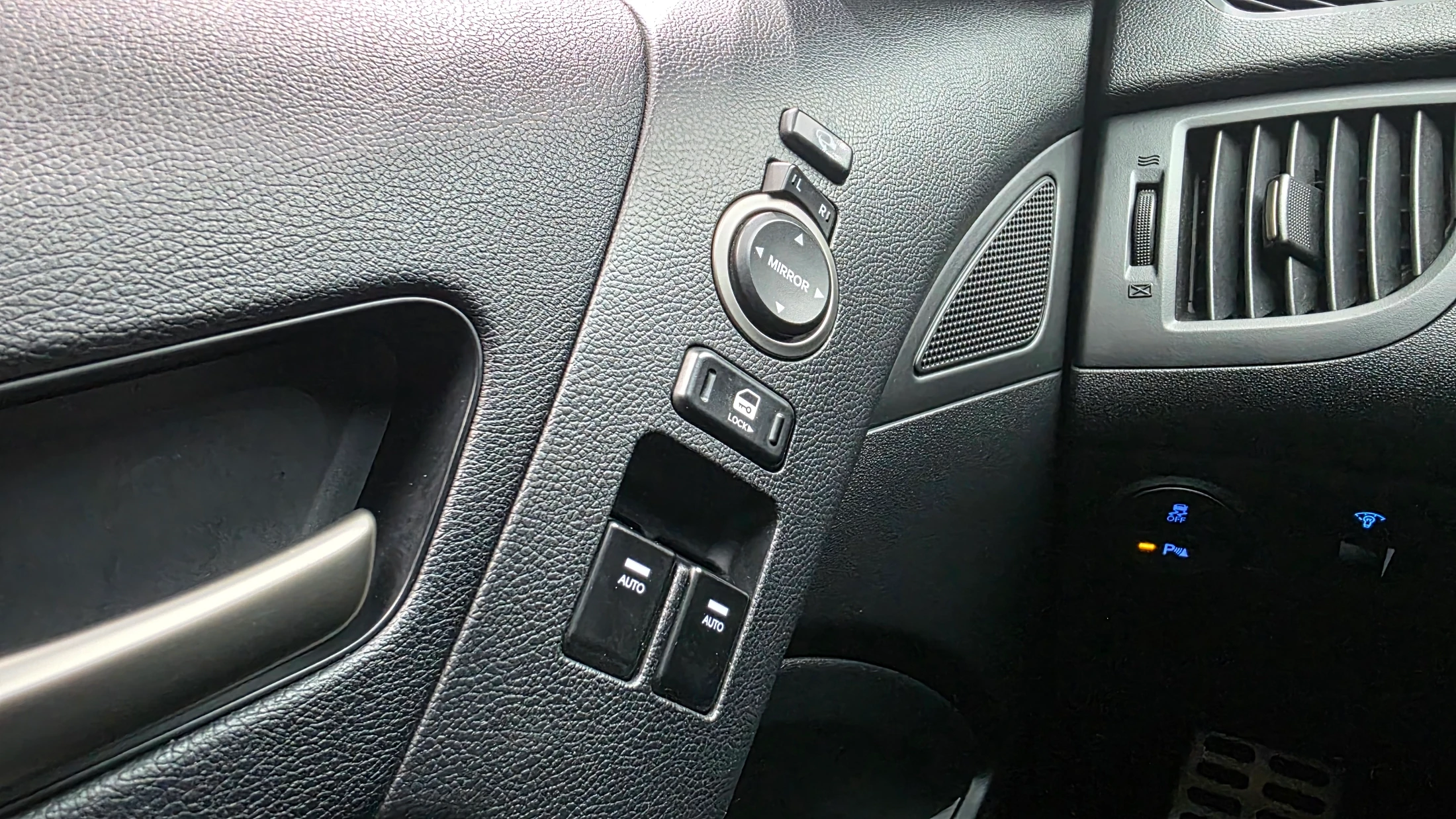 Hyundai Genesis Coupe, 2012 — фото 15
