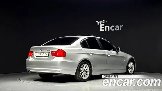 BMW 3-Series E90, 2011 — фото 2