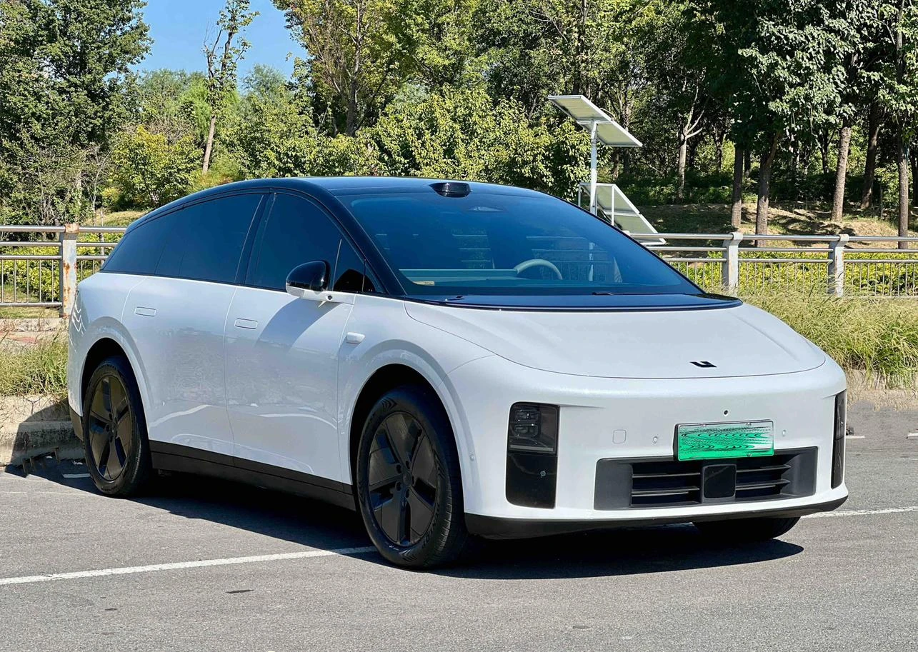 Li Auto ideal i6, 2025 — фото 3