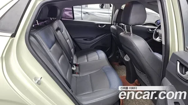 Hyundai Ioniq Ionic Hybrid, 2016 — фото 12