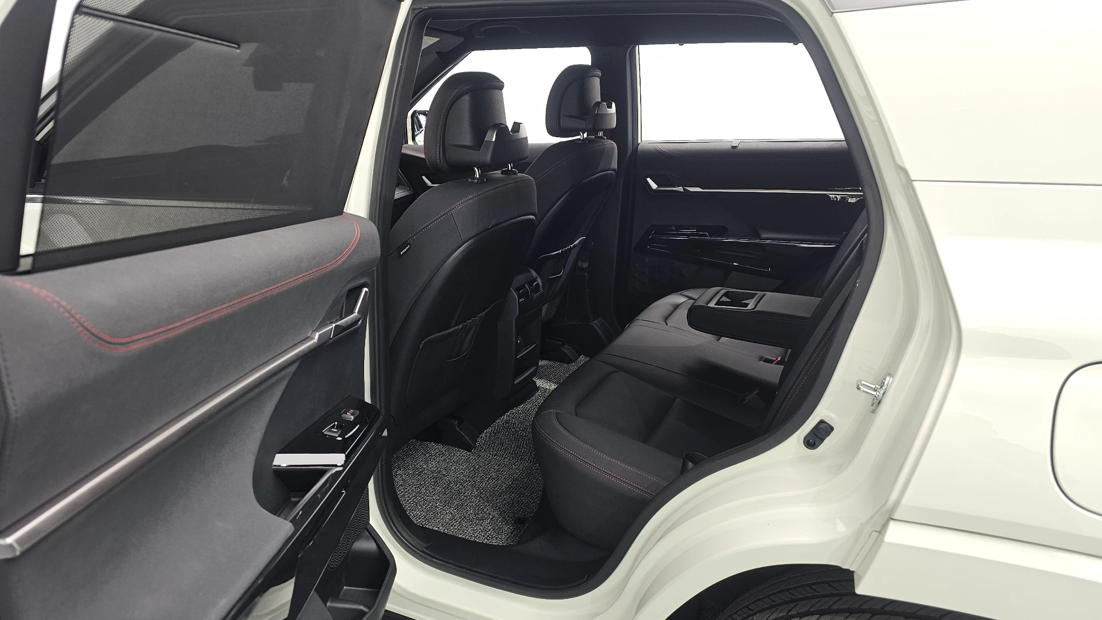 KG_Mobility_Ssangyong Actyon Activian, 2026 — фото 12