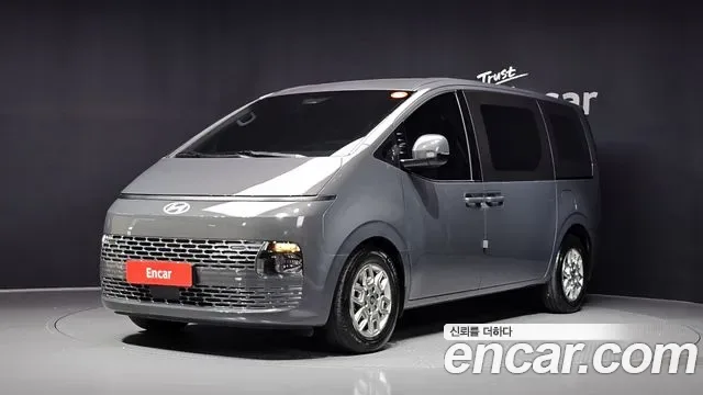Hyundai Staria