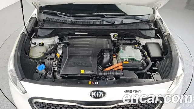 Kia Niro, 2016 — фото 6