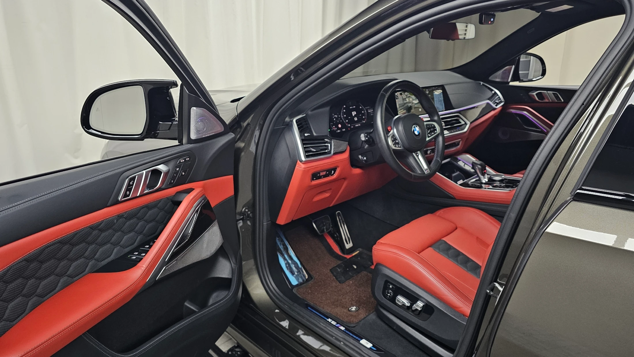 BMW X6m G06, 2022 — фото 10