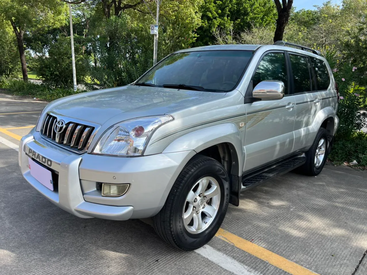 Toyota Prado (imported)