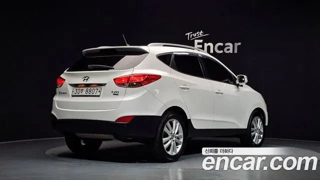 Hyundai Tucson ix, 2012 — фото 2