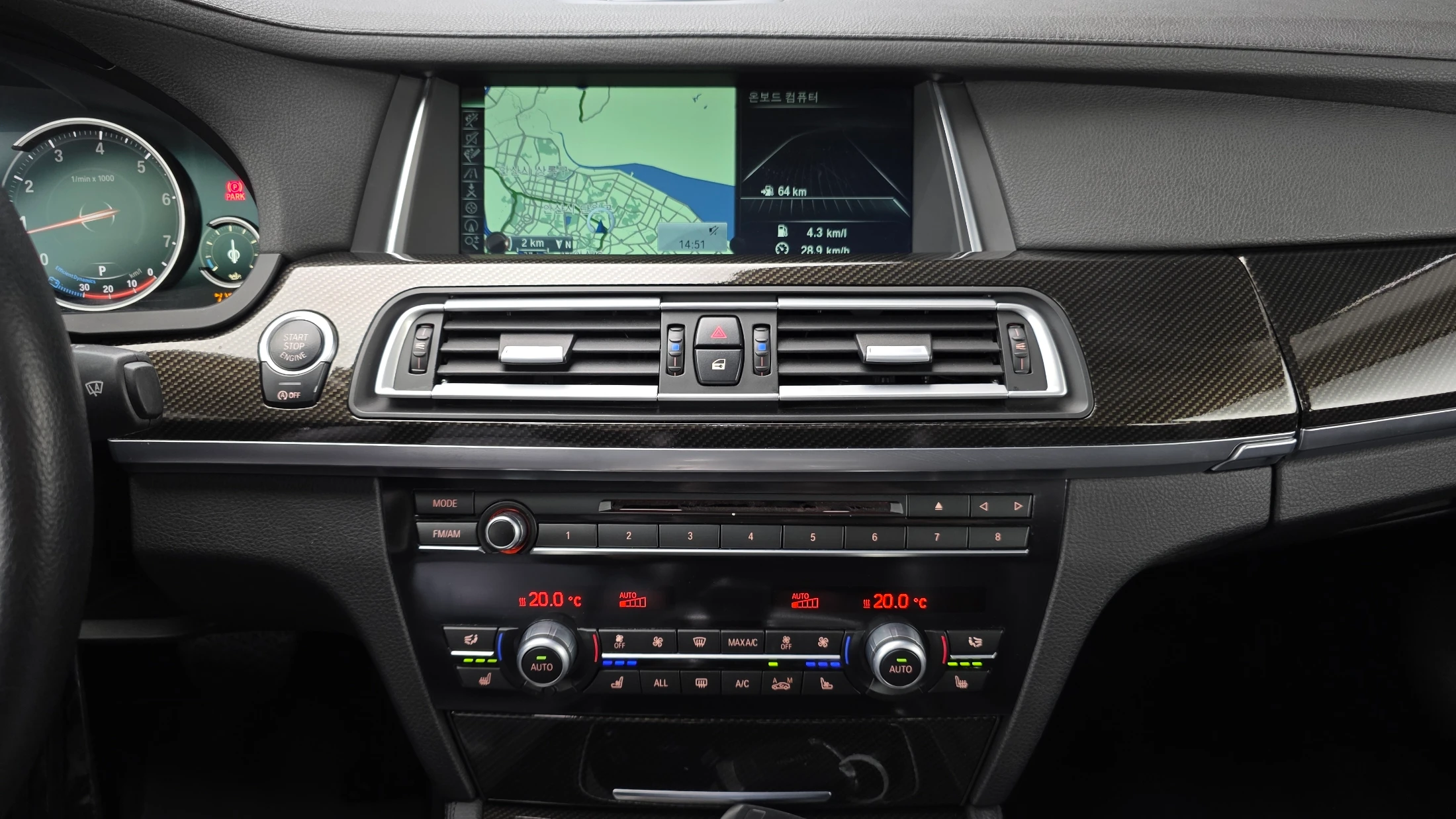 BMW 7-Series F01, 2013 — фото 18