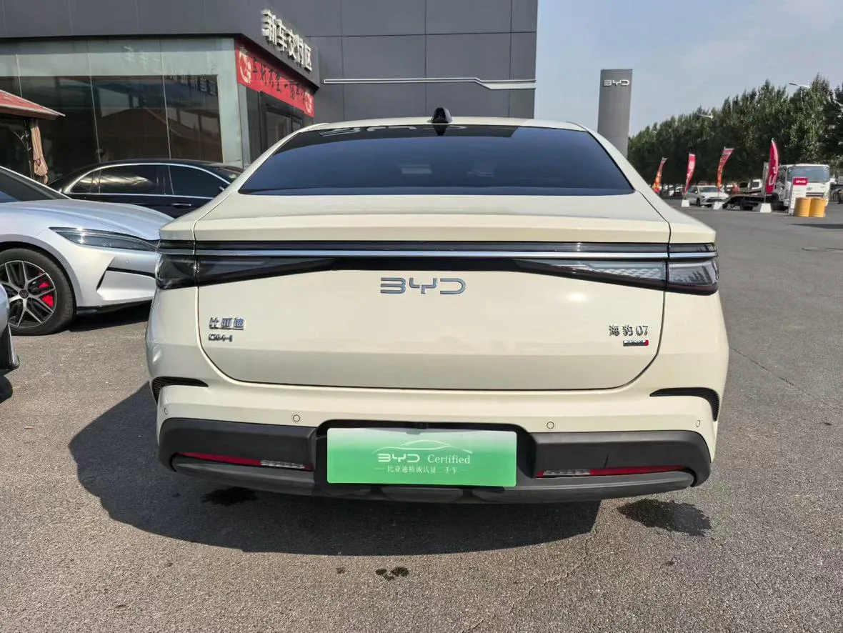 BYD Seal 07DM, 2026 — фото 8