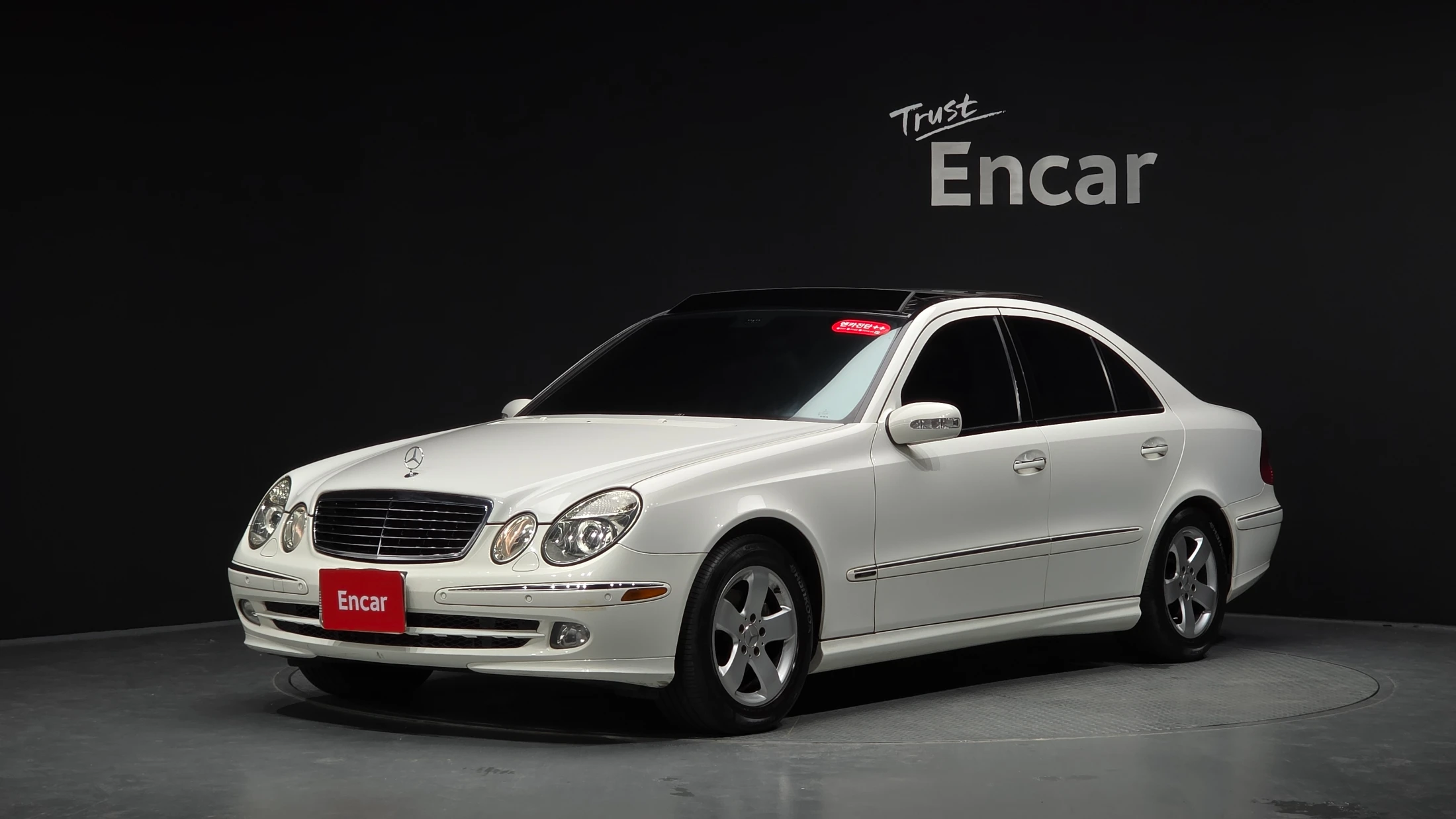 Mercedes-Benz E-Class W211