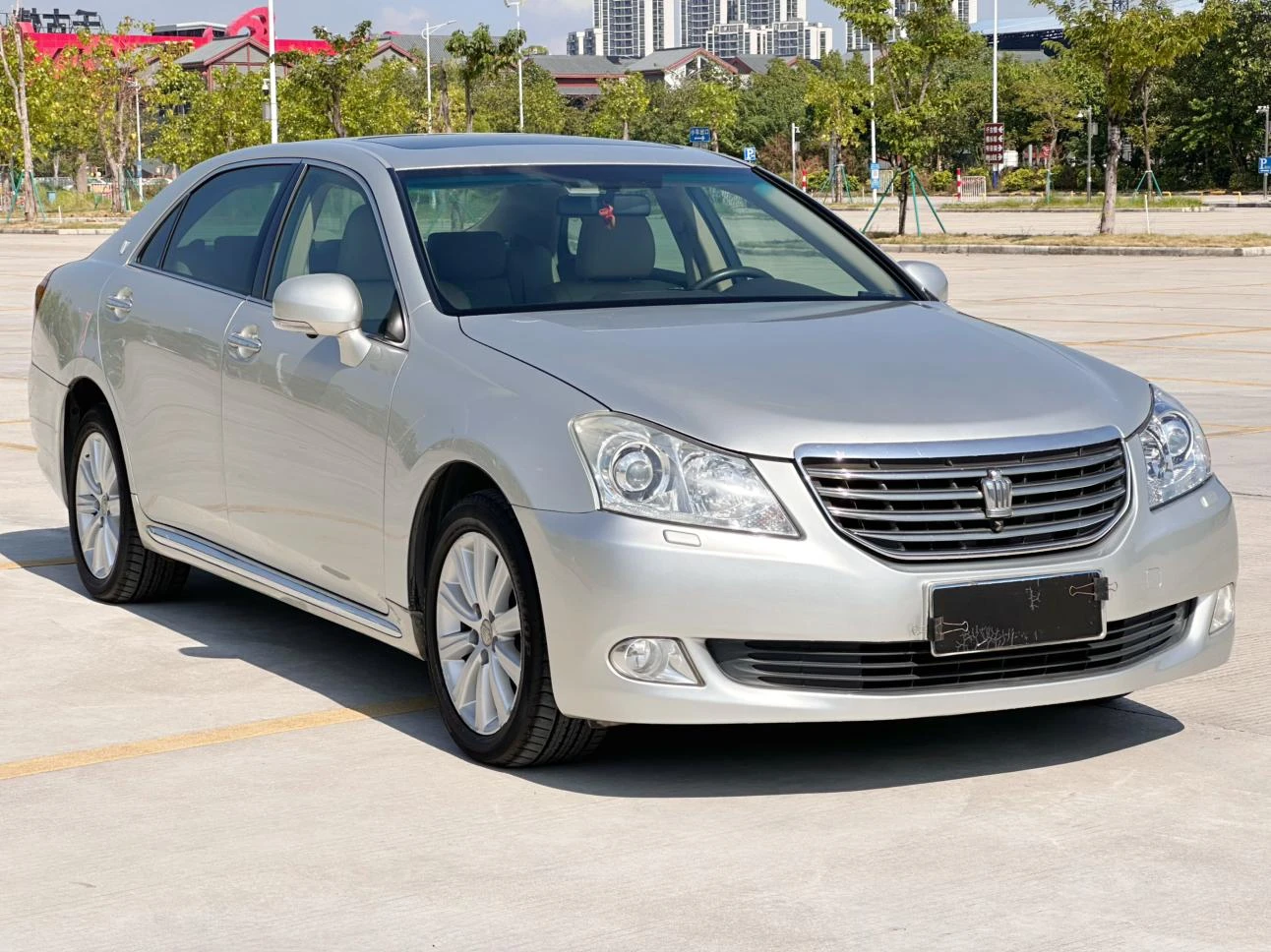 Toyota crown, 2010 — фото 2