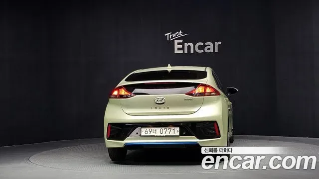 Hyundai Ioniq Ionic Hybrid, 2016 — фото 4