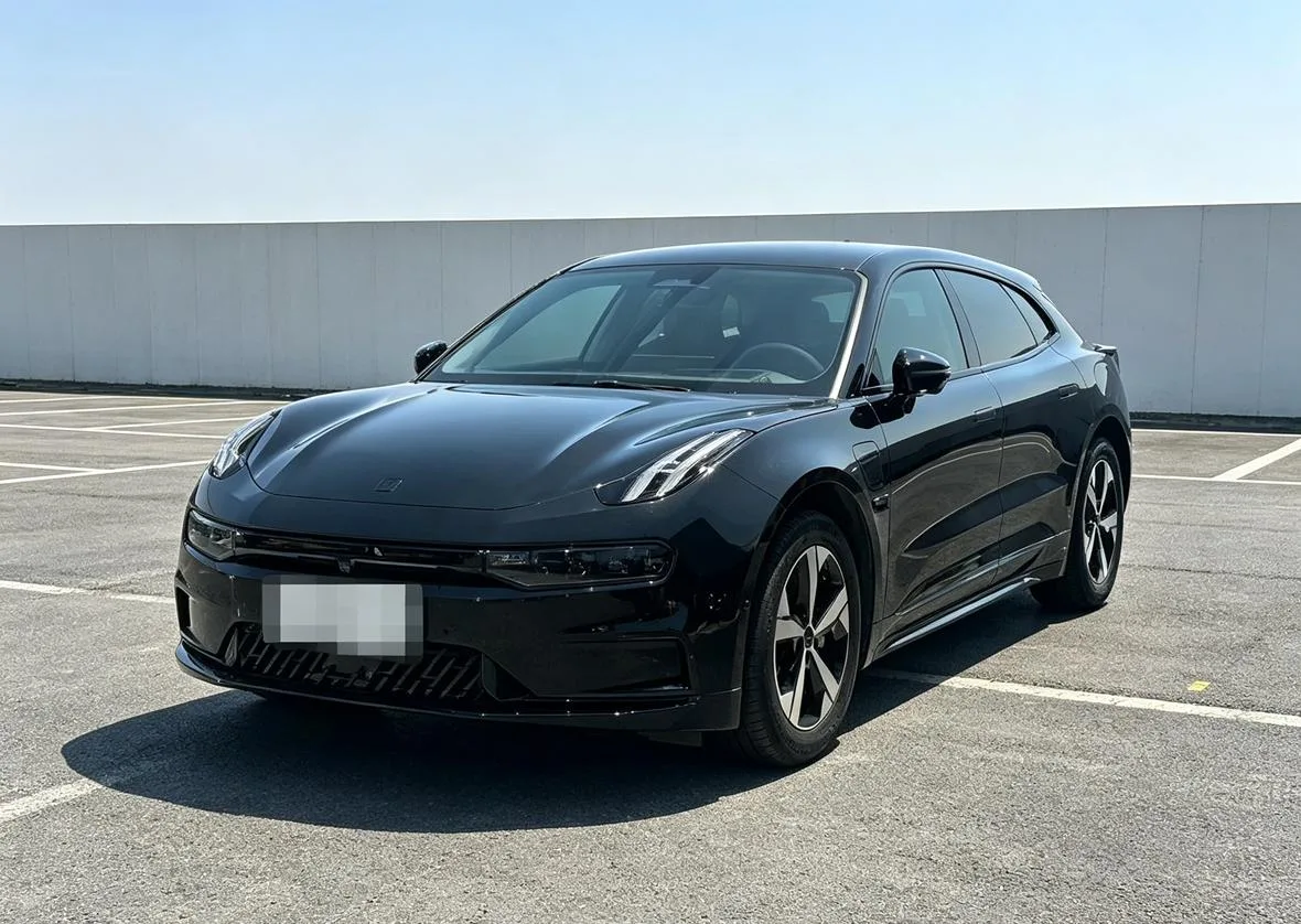 ZEEKR 001