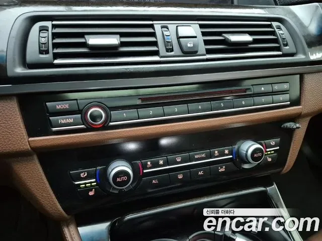 BMW 5-Series F10, 2013 — фото 10