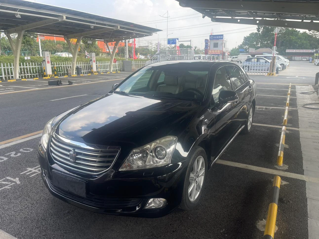 Toyota crown
