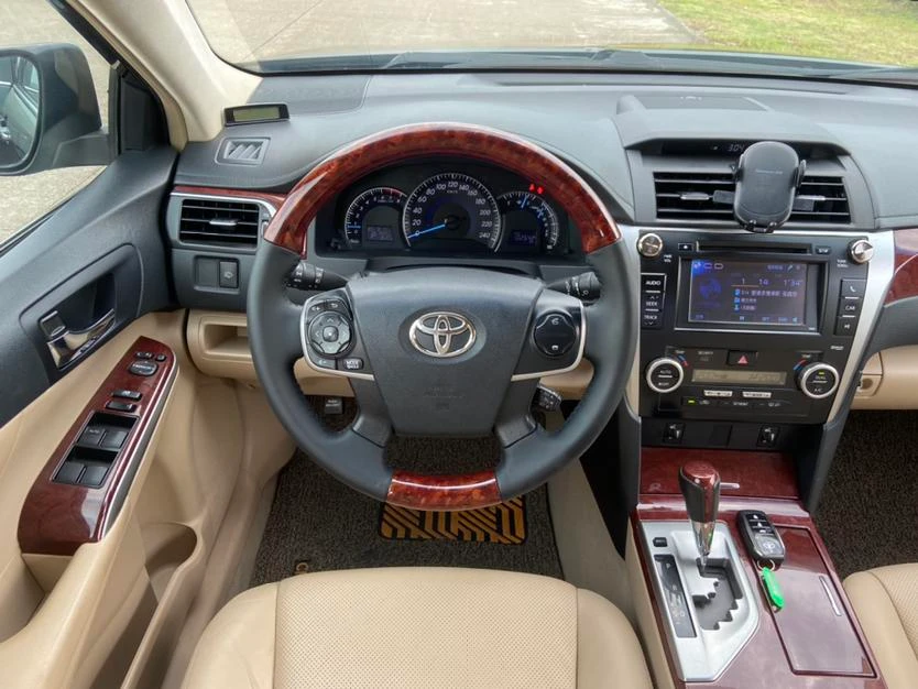 Toyota Camry, 2013 — фото 10