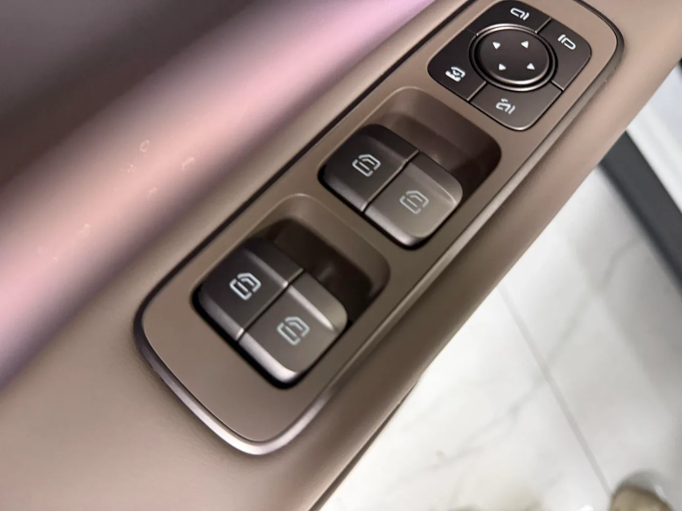 Li Auto ideal i8, 2025 — фото 9