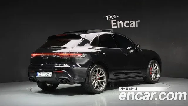 Porsche Macan, 2022 — фото 3