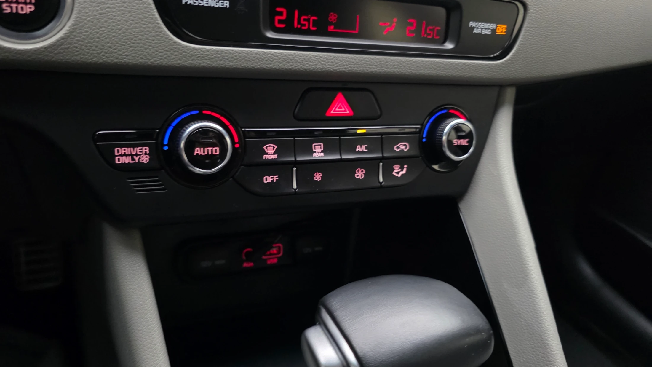 Kia Niro, 2017 — фото 16