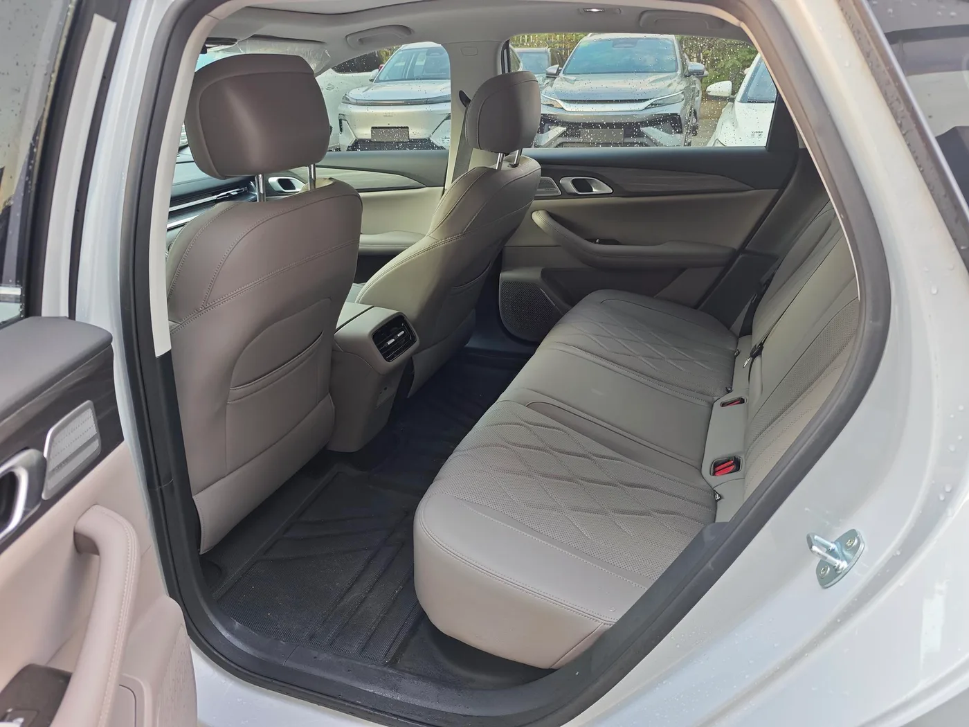 Geely Galaxy Galaxy A7 EV, 2026 — фото 7