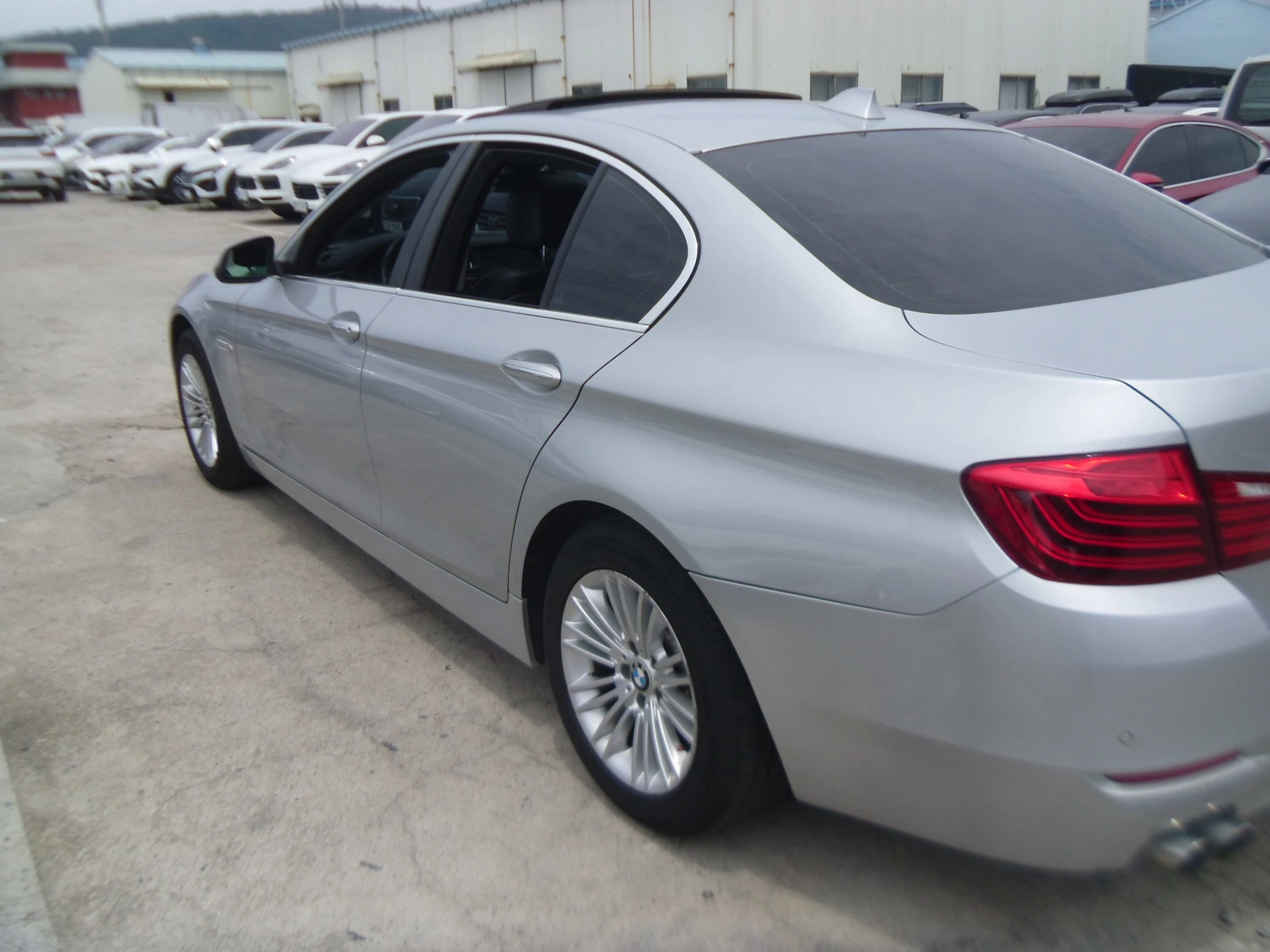 BMW 5-Series F10, 2013 — фото 3
