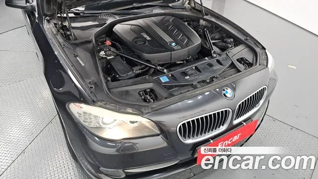 BMW 5-Series F10, 2011 — фото 6
