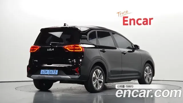 Kia Niro Plus, 2022 — фото 2